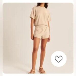 Abercrombie & Fitch Towel Terry Tee in Beige size Medium